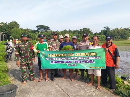 PELATIHAN TEKNOLOGI TEPAT GUNA PERTANIAN DI KELOMPOK TANI PANTI WICARA, TLOGO